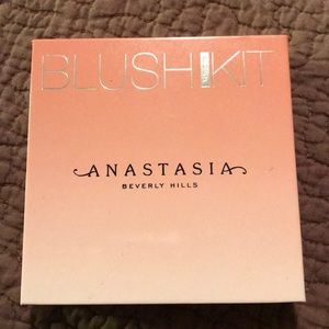 Anastasia Beverly Hills Blush Kit Radiant